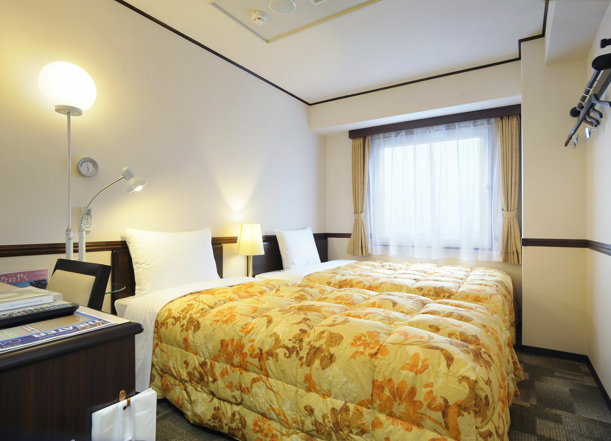 Toyoko Inn Kanda Akihabara Tōkyō Extérieur photo