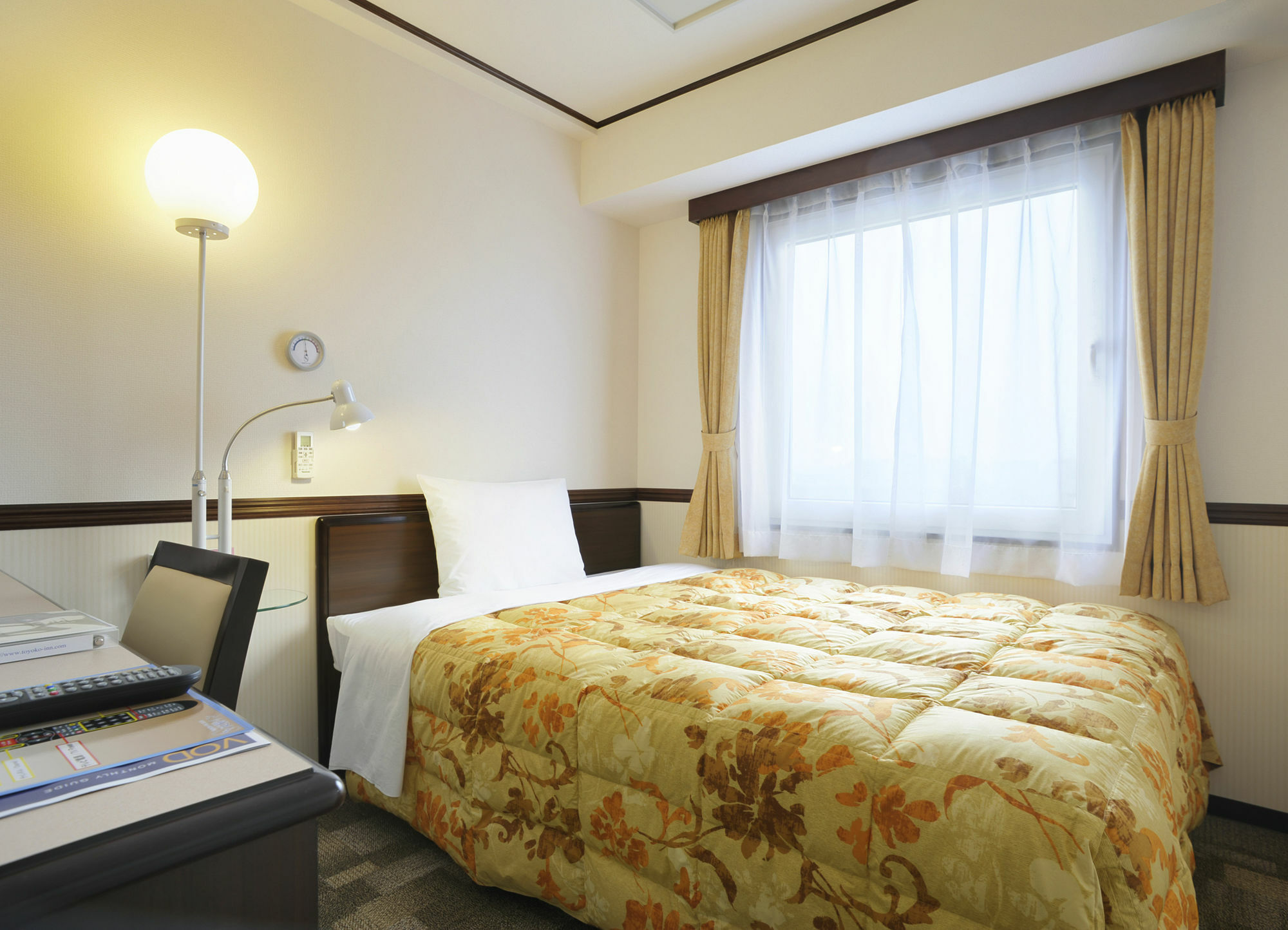 Toyoko Inn Kanda Akihabara Tōkyō Extérieur photo