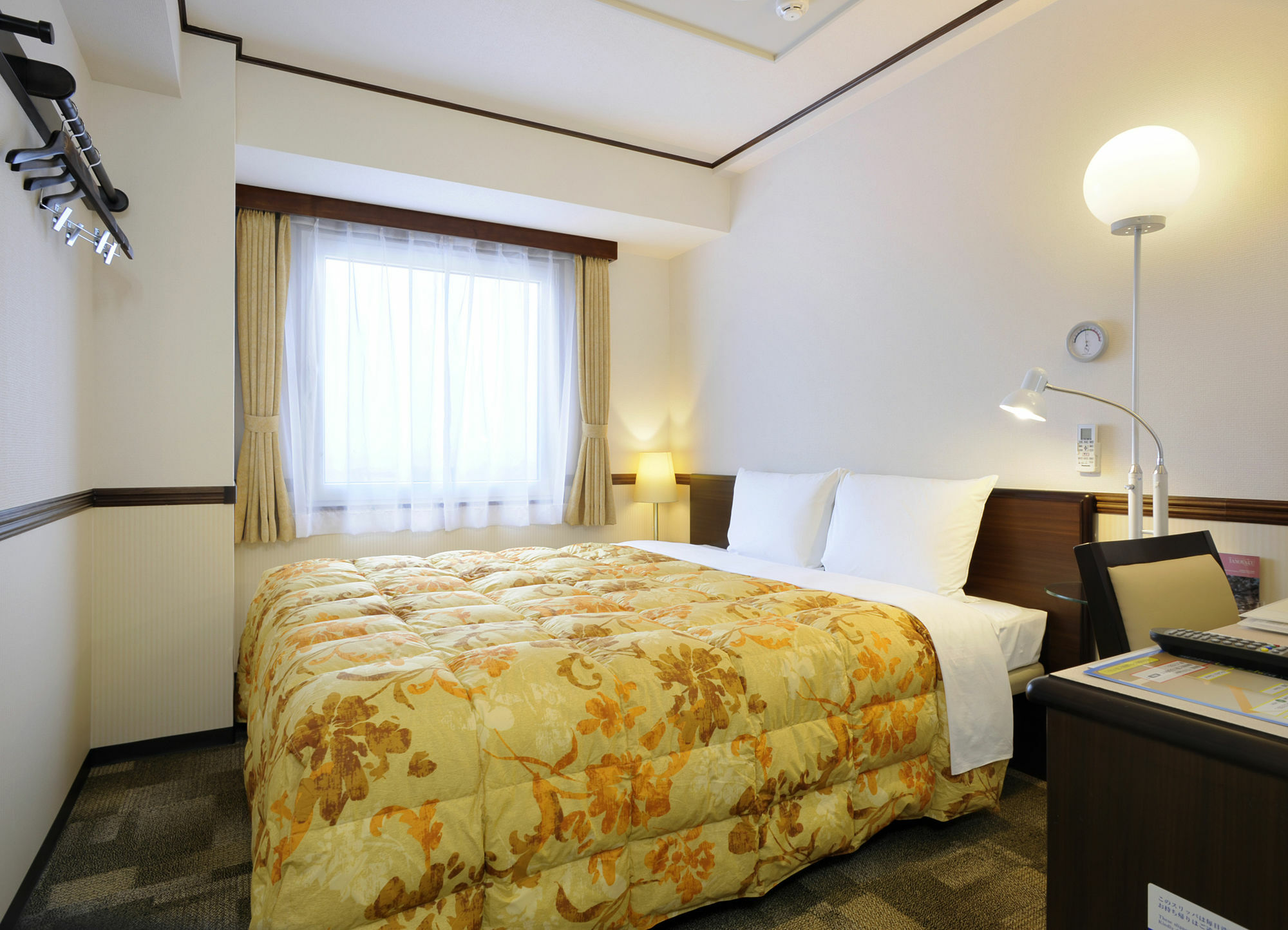 Toyoko Inn Kanda Akihabara Tōkyō Extérieur photo